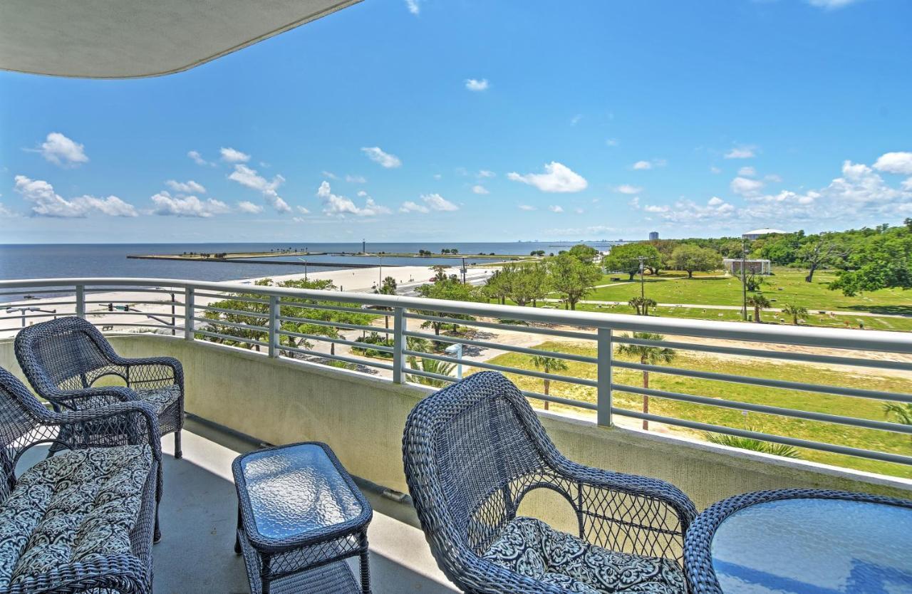 Beachside Club Balcony With Ocean View