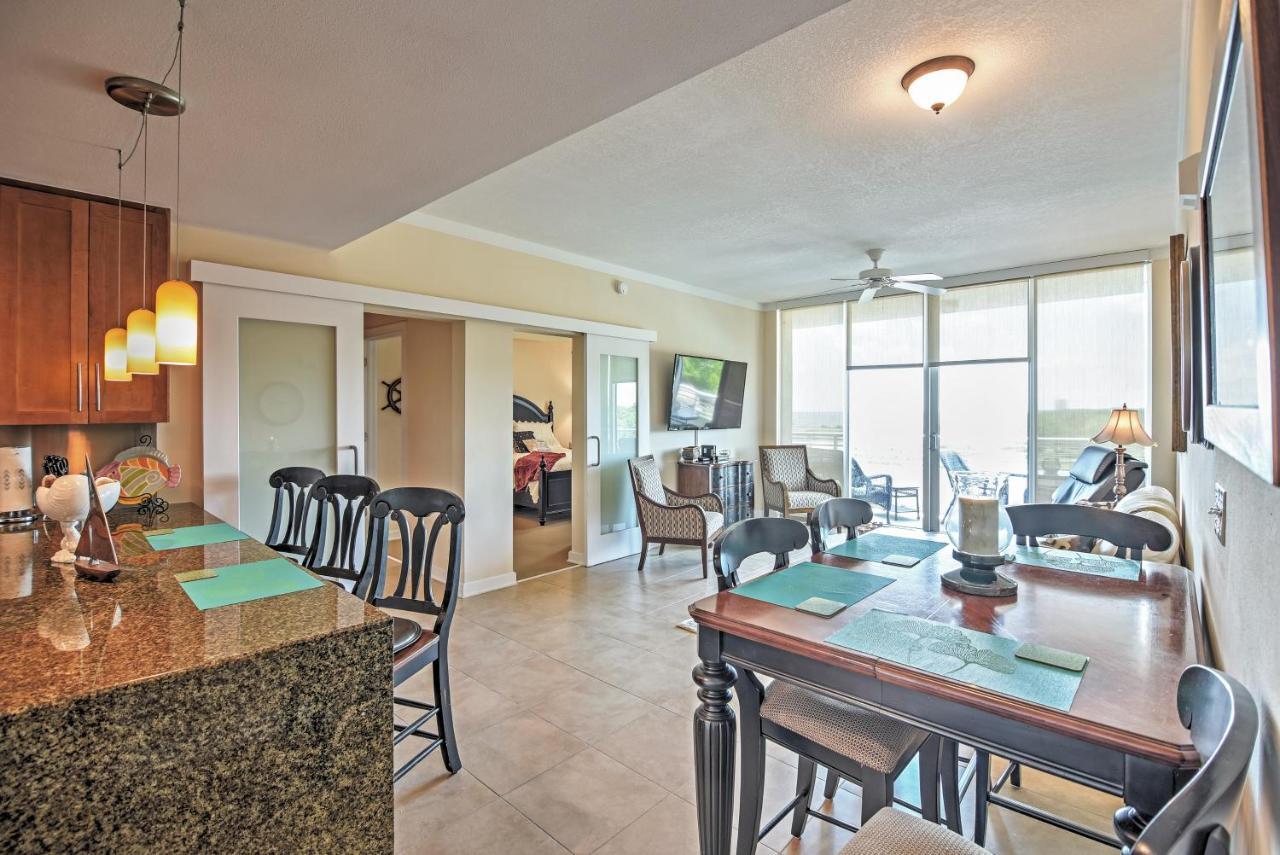 Beachside Club Balcony With Ocean View *