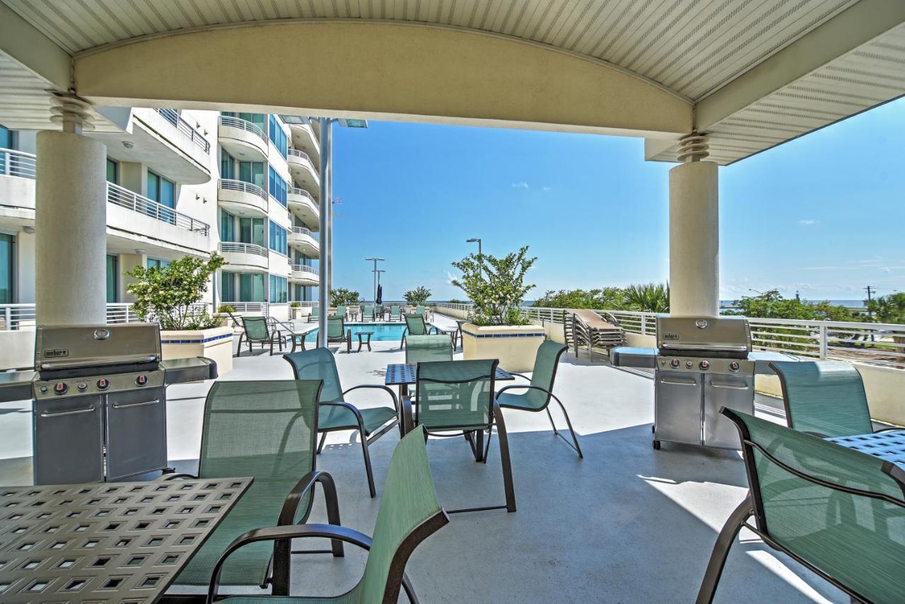 Beachside Club Balcony With Ocean View *