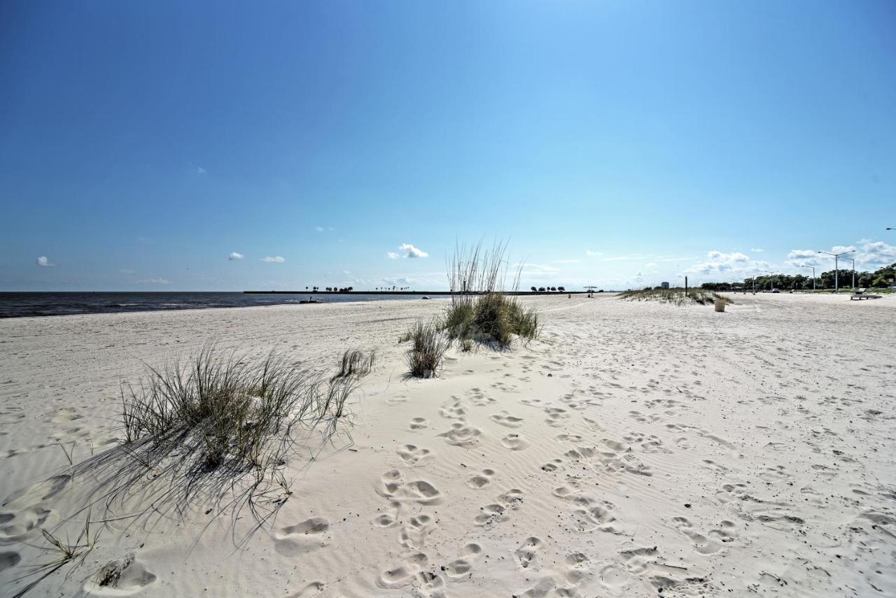 Beachside Club Balcony With Ocean View * Biloxi